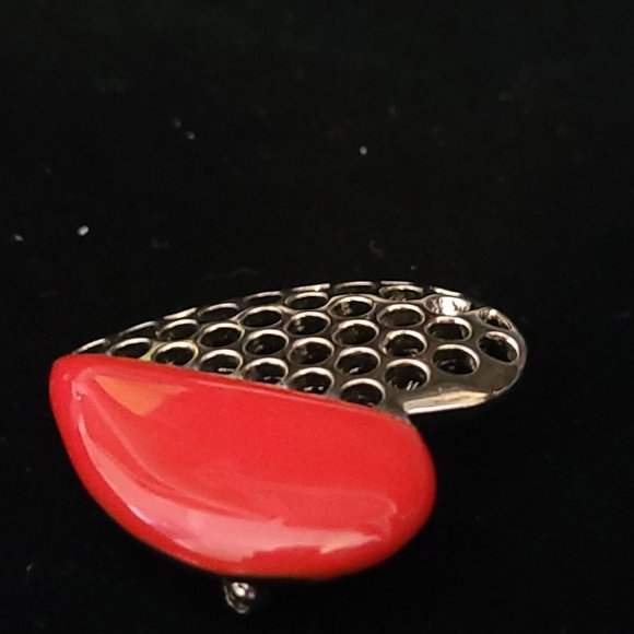Lovely Red Enamel Silver Plate Heart Pin VTG Jewelry Brooch 6354 - Picture 11 of 11